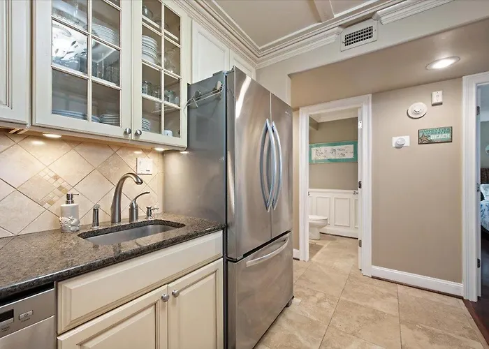 Beautiful & Spacious 3 Bedroom Atlantis Steps From The Beach! Ferienhaus Ocean Stadt