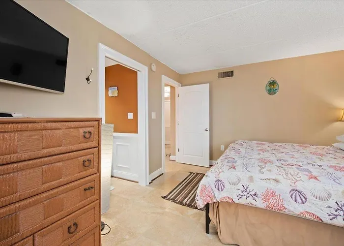 Beautiful & Spacious 3 Bedroom Steps From The Beach! Hébergement de vacances Ocean City