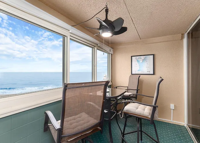 Beautiful & Spacious 3 Bedroom Atlantis Steps From The Beach! Ferienhaus