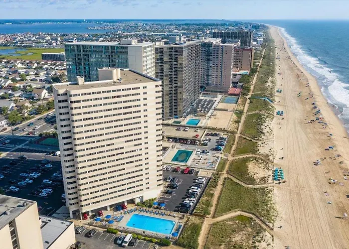 Ferienhaus Beautiful & Spacious 3 Bedroom Atlantis Steps From The Beach! Ocean Stadt