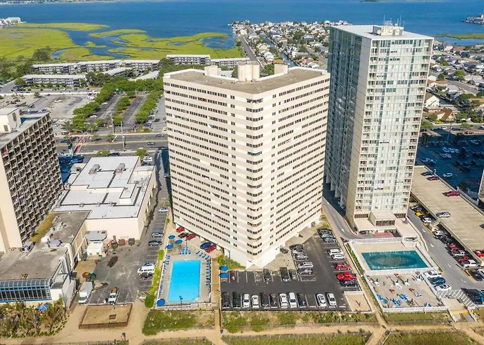 Beautiful & Spacious 3 Bedroom Atlantis Steps From The Beach! Ocean Stadt